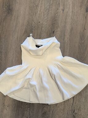 BCBGMaxAzria White Ribbed Mini Skirt